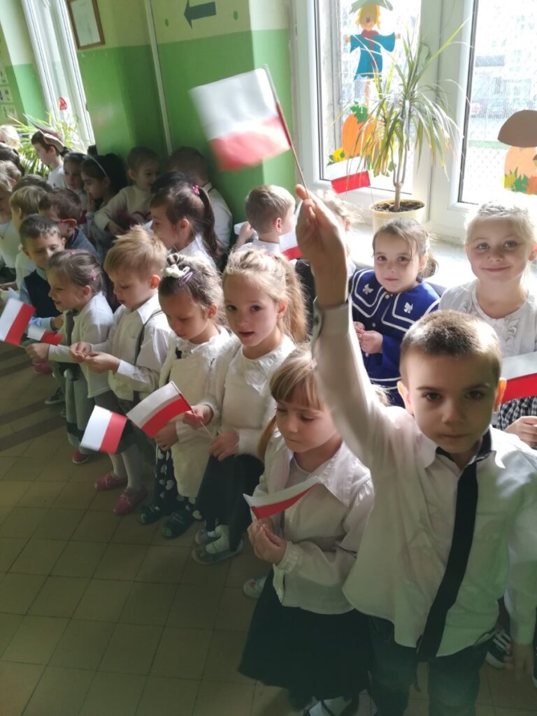 Akcja „Szkoła do hymnu” w grupach „0”