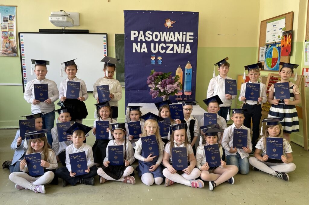 Pasowanie na ucznia w klasie 1a