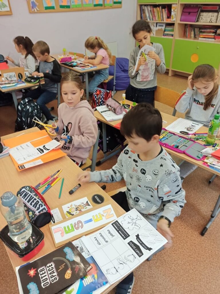 Rozpoczęcie projektu „Lapbookowa nauka” w klasie 2b