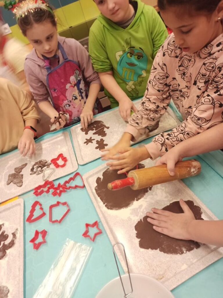 Pieczenie pierniczków – klasa 3b #LaboratoriaPrzyszłości