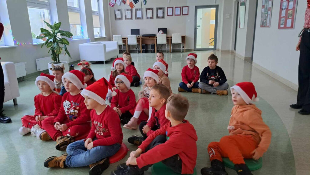 Mikołaj w bibliotece – grupa 01 i 02