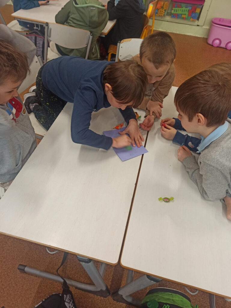 Escape room – nietypowy Dzień Kobiet w 1b