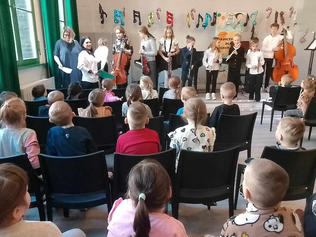 Wizyta w szkole muzycznej