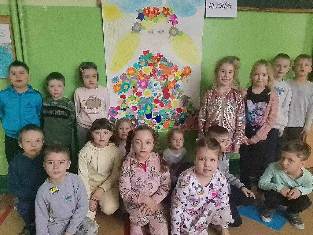 Przedszkolaki witają wiosnę
