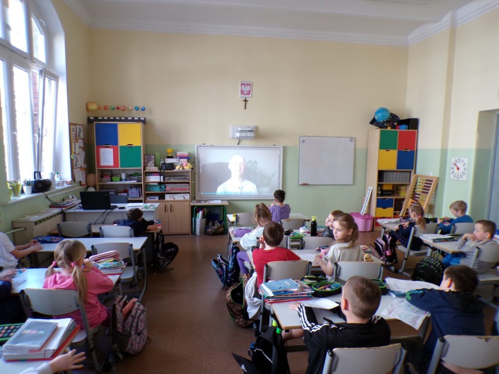 Czy sztuczna inteligencja może dorównać człowiekowi?