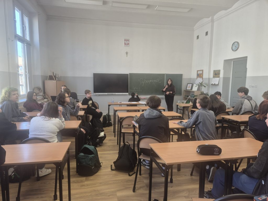 Tydzień Przeciwdziałania Przemocy Rówieśniczej i Tydzień Budowania Relacji w klasach 7