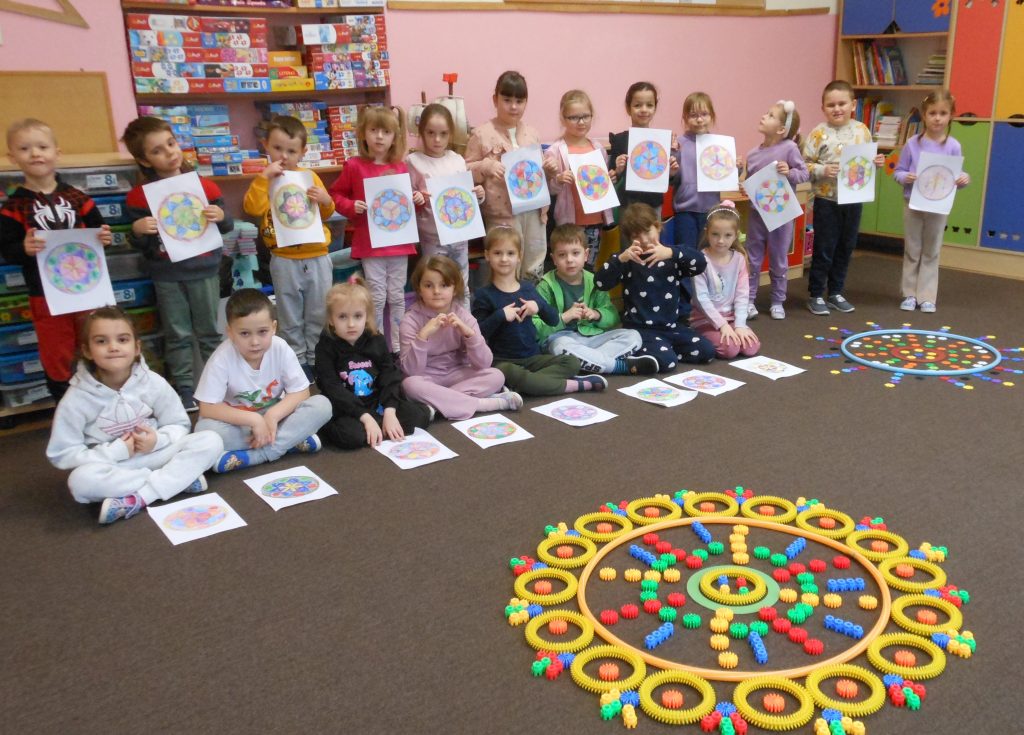 Matematyczne mandale w grupie 02