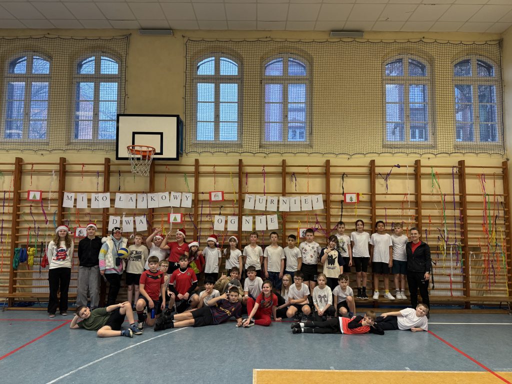 Mikołajkowy Turniej w Dwa Ognie