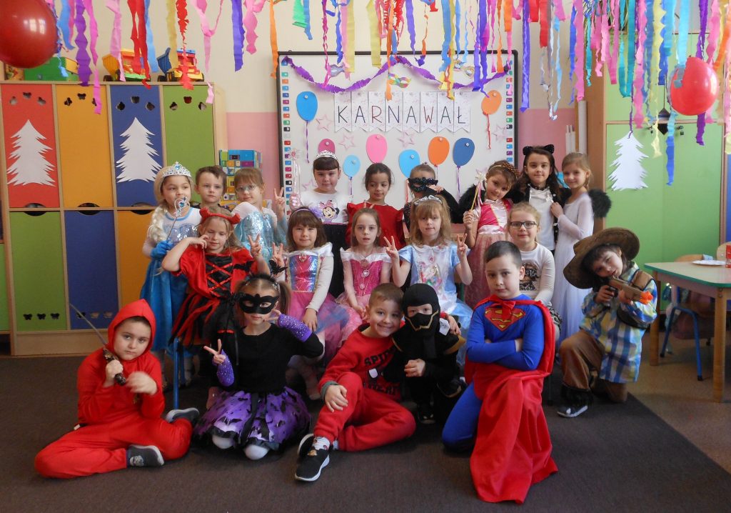 Bal karnawałowy w przedszkolu