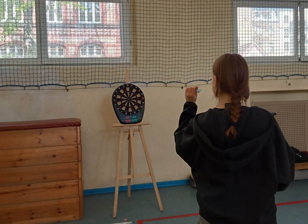 Projekt „Aktywna przerwa – rywalizacja dwuosobowa w darta”