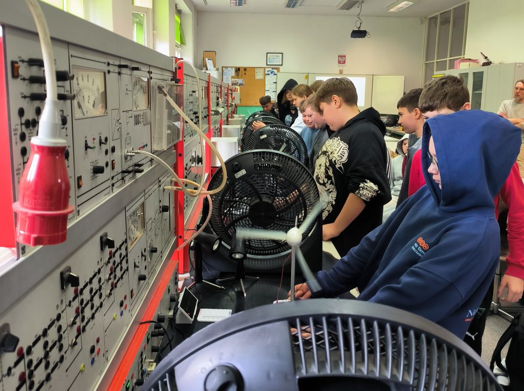 Klasa 6b na warsztatach z ekologii