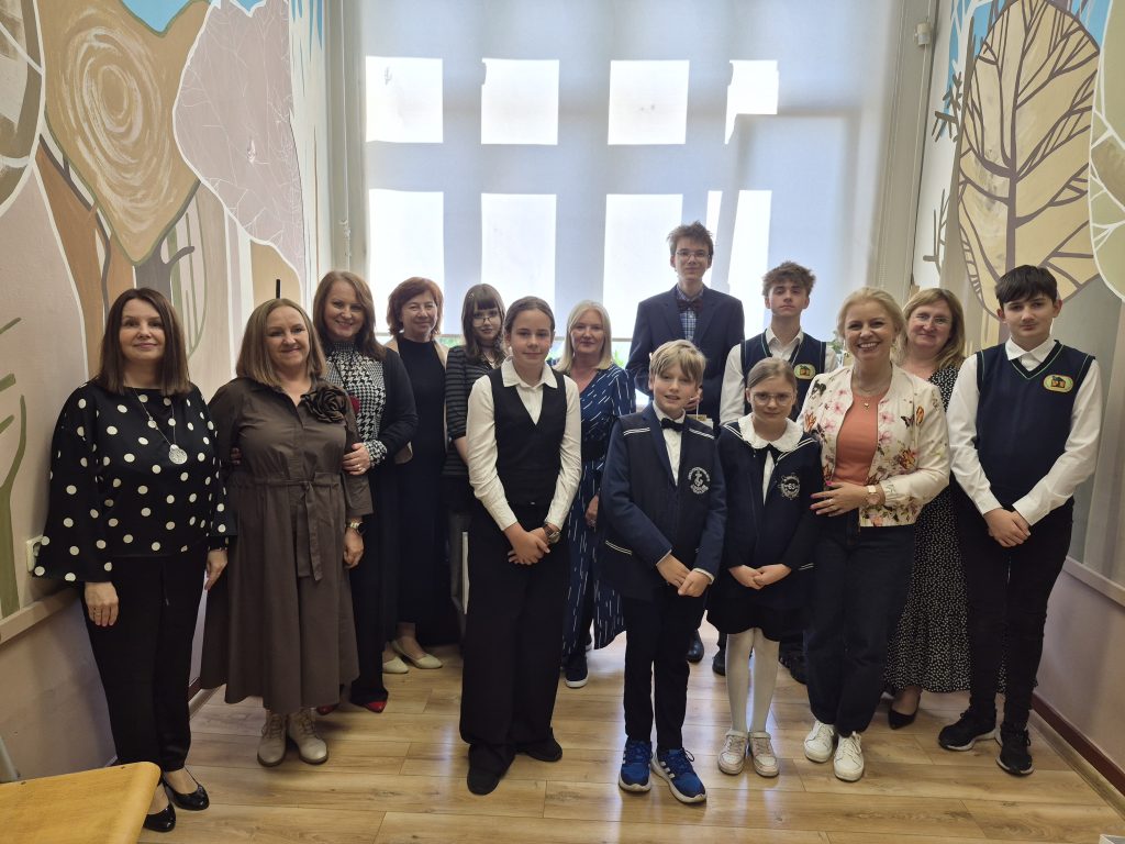 Sukces dwóch konkursów jubileuszowych – piękne czytanie i twórczość literacka uczniów