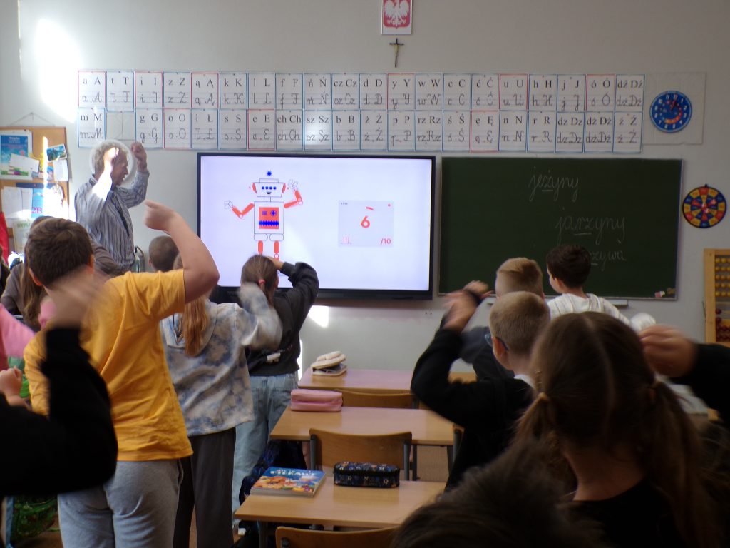 Klasa 3B poznaje zasady bezpiecznego korzystania z internetu! 